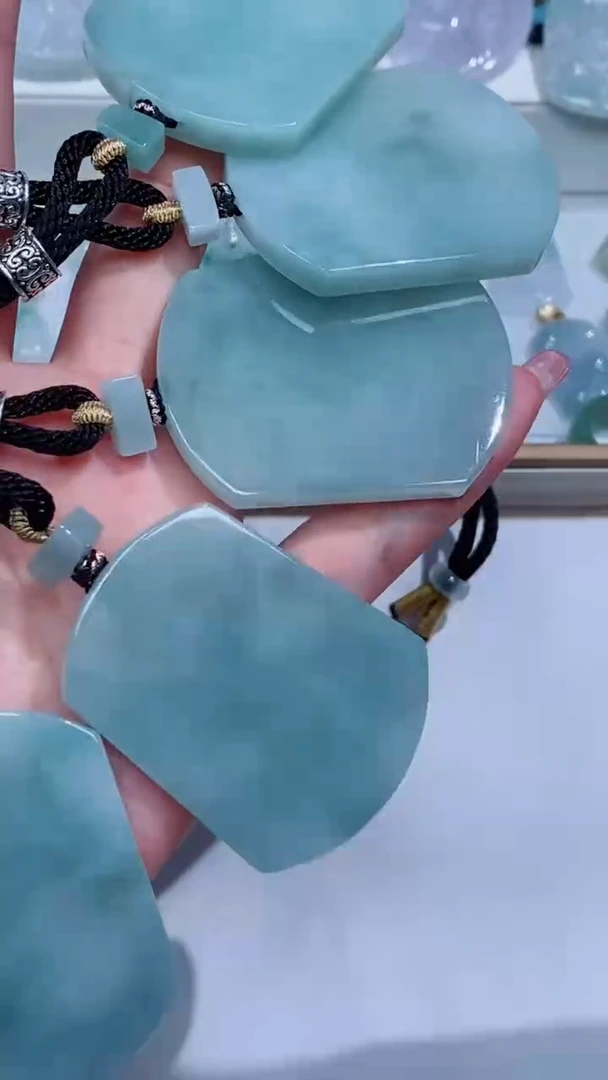 翡翠未镶嵌颈饰吊坠团购多样性发一件