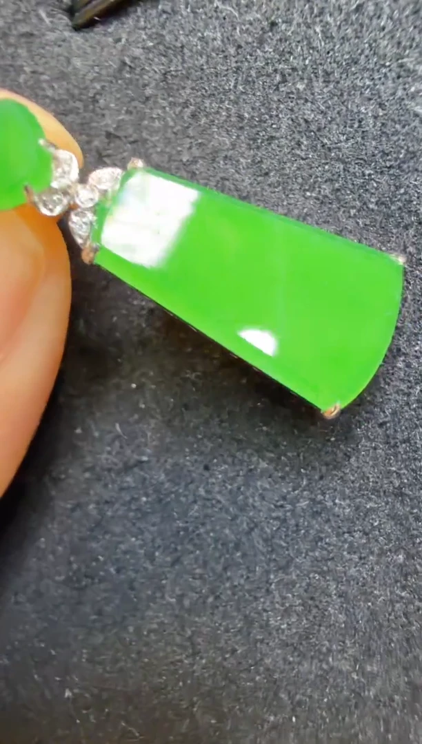 吊坠(不含链)18K金镶嵌翡翠多样性团购发一件