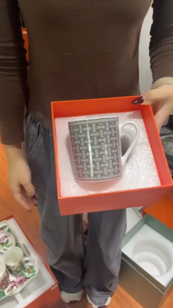 杯鸿辉家品牌瓷器，京东包邮！