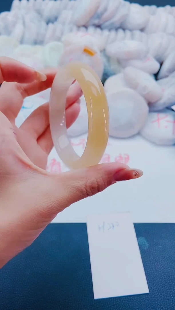 未镶嵌手镯石英质玉H220-60-61