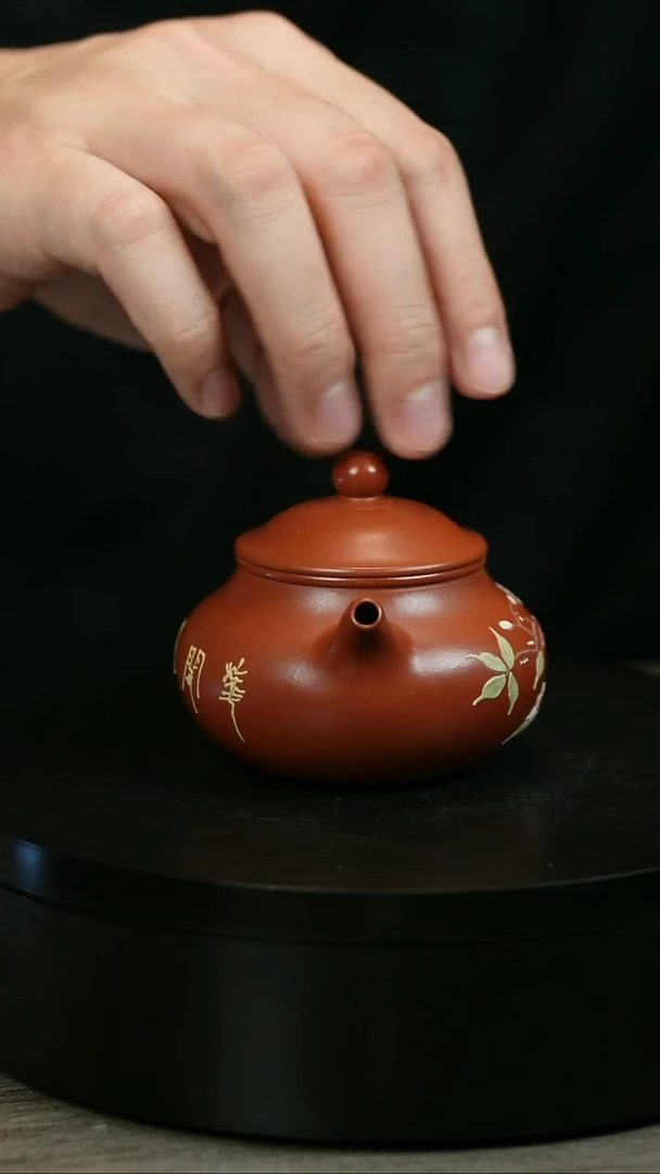 茶壶紫砂东*H2237赵翠红朱泥堆绘潘壶