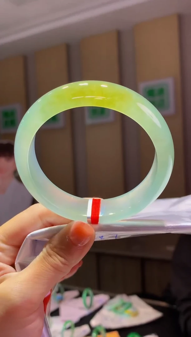 未镶嵌手镯翡翠-C116 圈口60.5 全款36万 定金2万