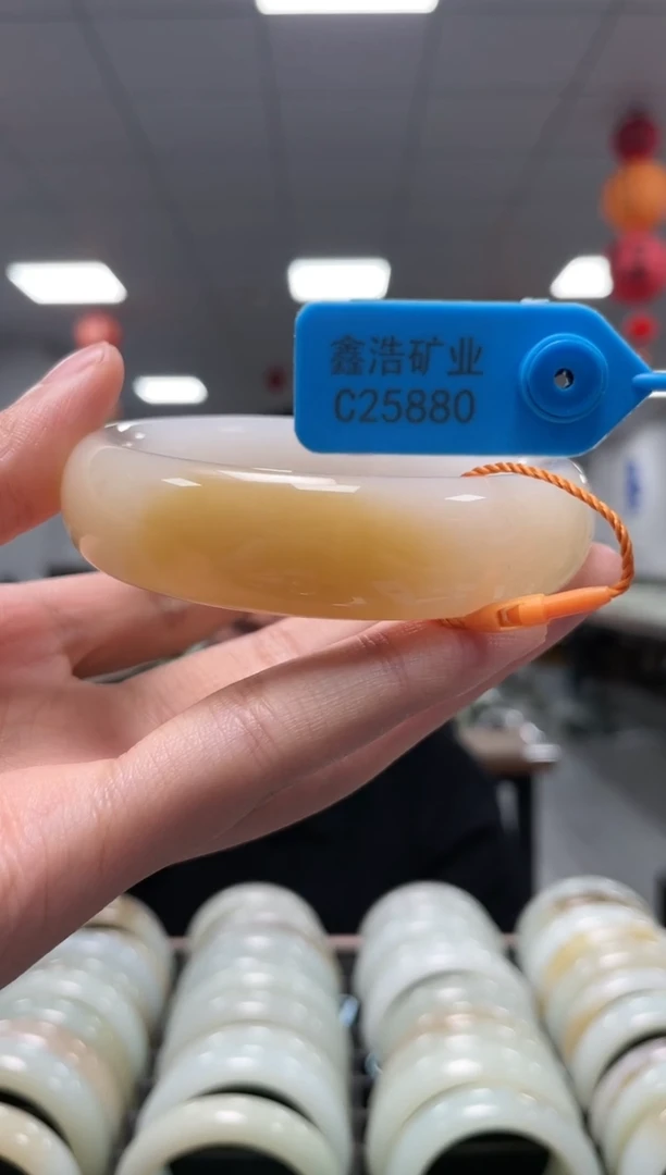 和田玉手镯未镶嵌圈60  C25880  高品且末糖手镯一条