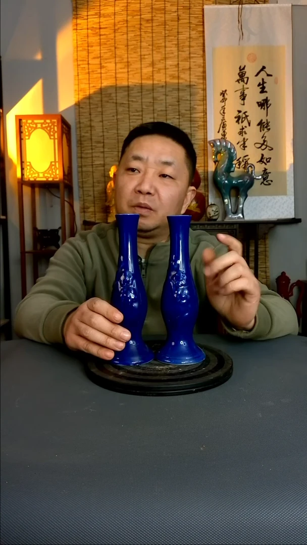 摆件 复古风格瓷器一对