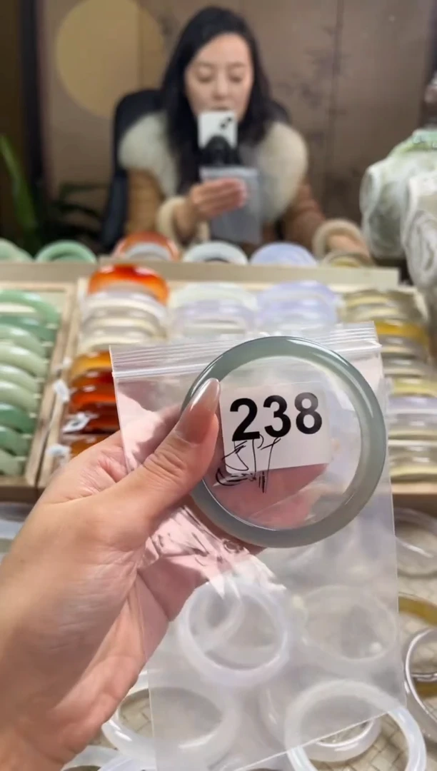 手镯玛瑙/玉髓未镶嵌238