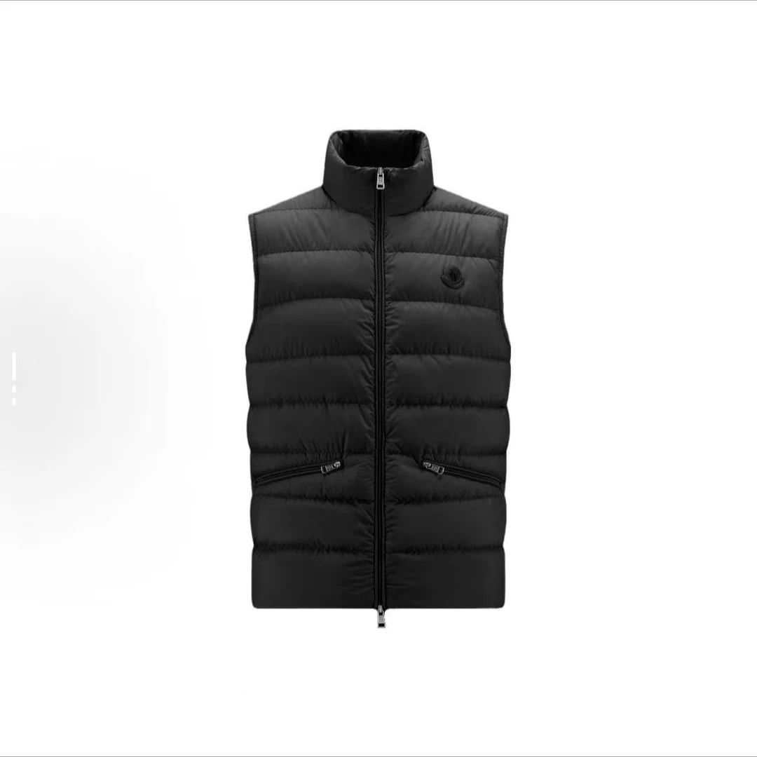 未使用 MONCLER 盟可睐 M23042 纯色拉链立领绗缝马甲J17