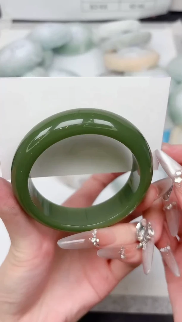 石英质玉手镯未镶嵌222-56.8