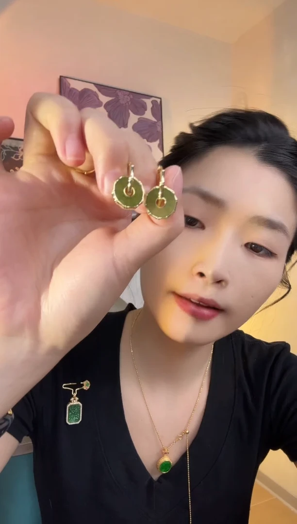 和田玉未镶嵌颈饰耳饰