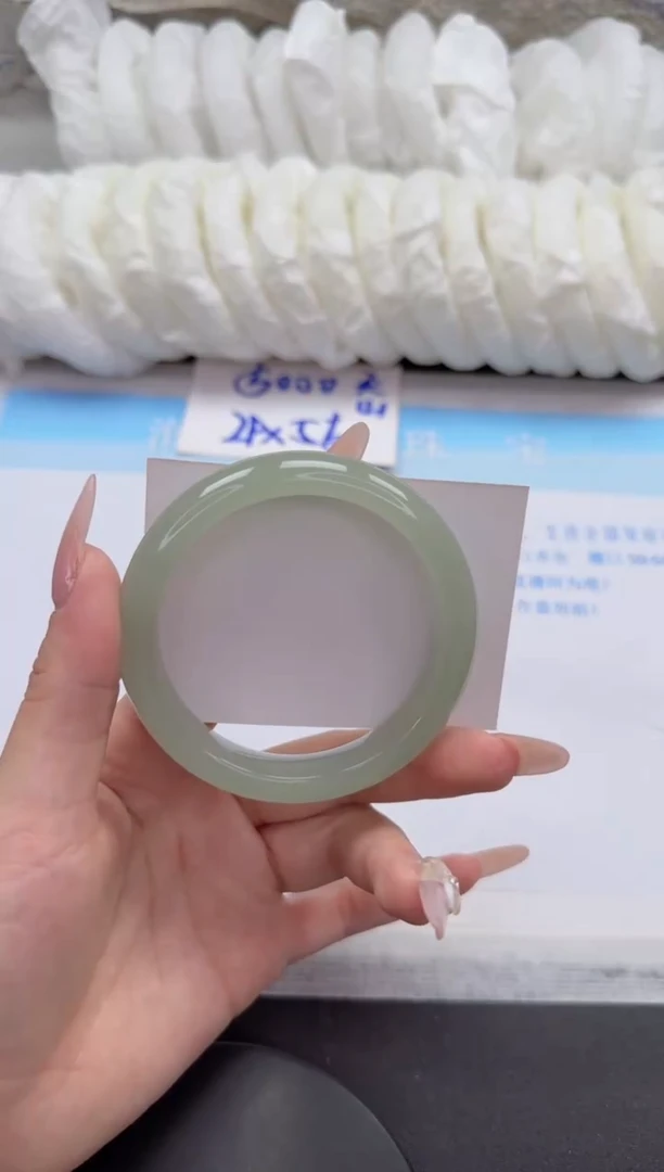 石英质玉手镯未镶嵌222-56.7