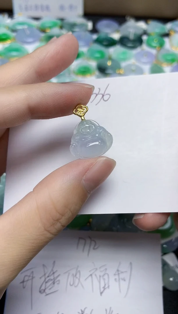 翡翠未镶嵌颈饰天然缅甸翡翠A货