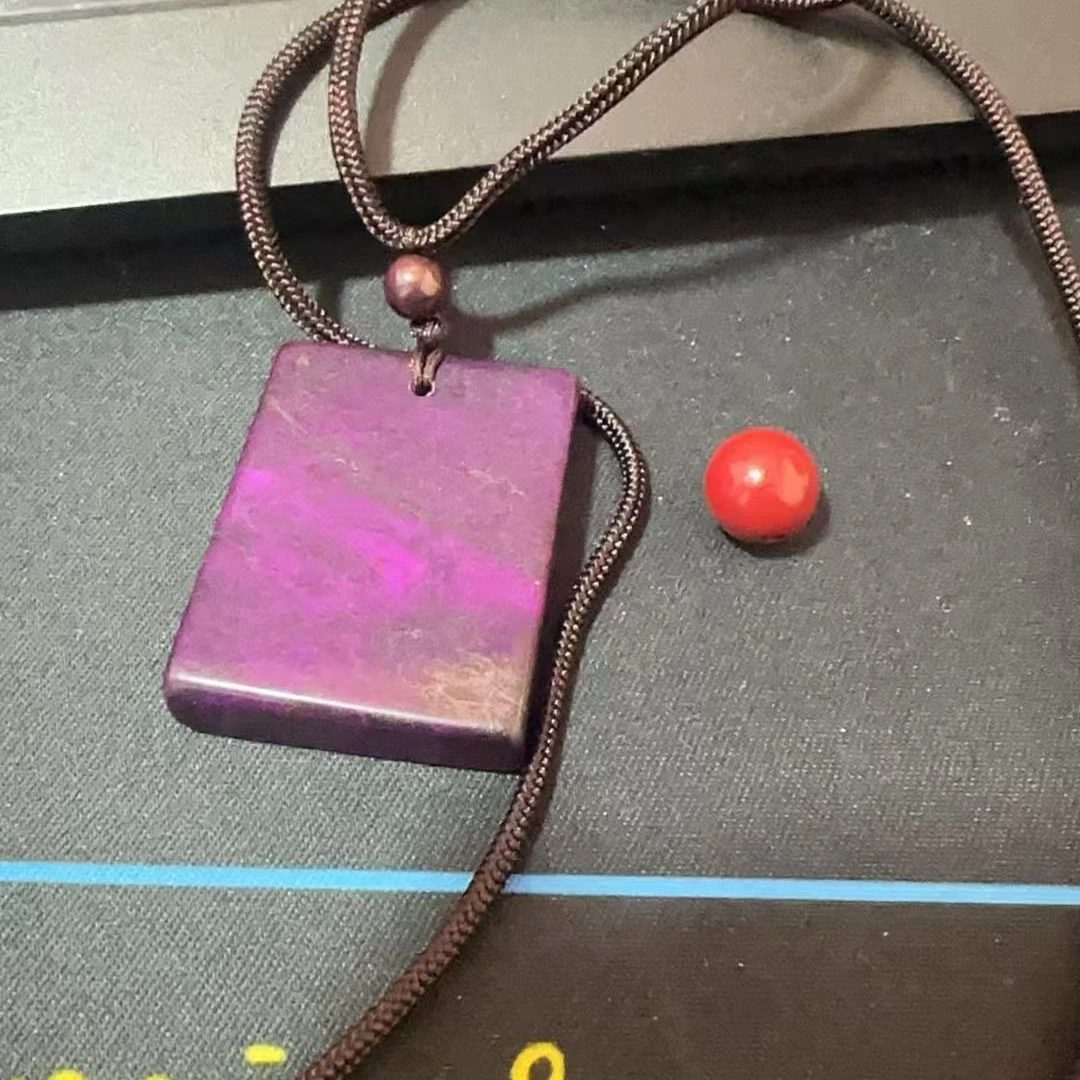 含辰砂工艺品含辰砂工艺品【繁花珠宝甄选】无事牌吊坠KCW741