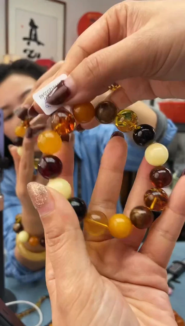 【闪购商品】琥珀珠宝奇石未镶嵌23发一件