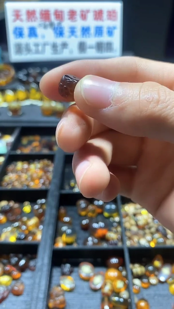 琥珀吊坠(不含链)未镶嵌天然缅甸琥珀莲