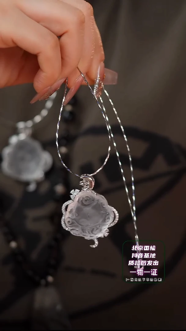 【闪购商品】水晶项链未镶嵌E460S 精雕水晶狐狐项链