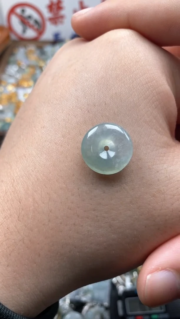 【闪购商品】翡翠颈饰未镶嵌哥哥