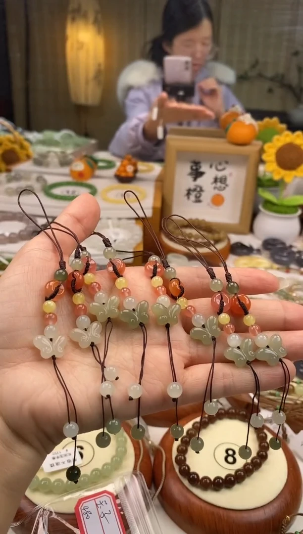 【闪购商品】和田玉吊坠(不含链)未镶嵌蝴蝶吊坠多样性发一直发