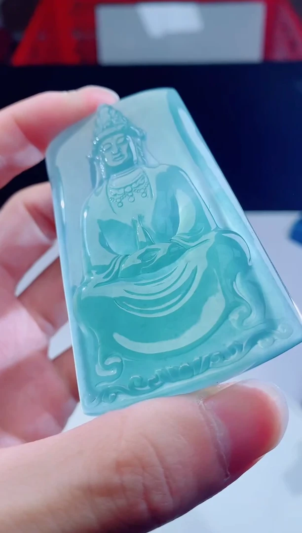 颈饰未镶嵌翡翠   ·