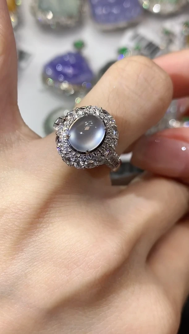 【闪购商品】翡翠戒指18K金镶嵌D50一件