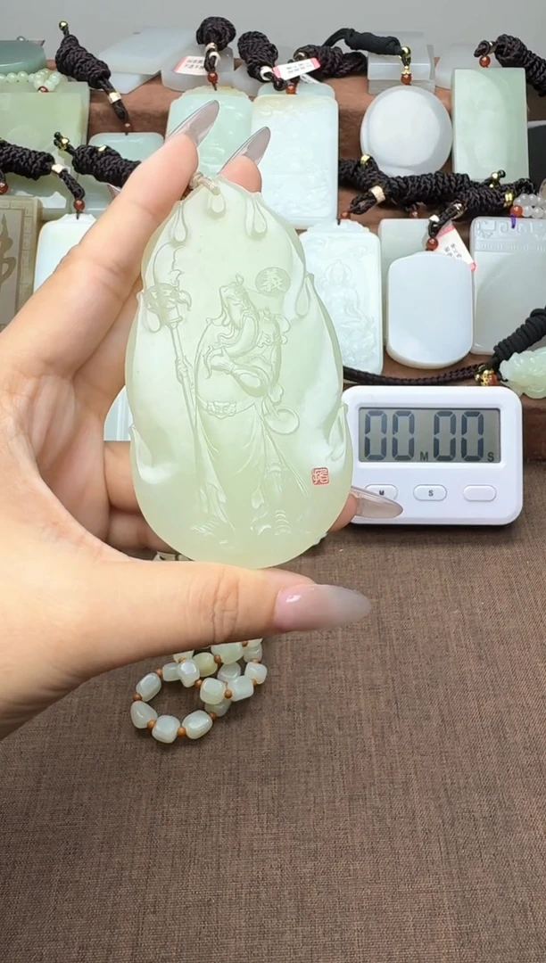颈饰未镶嵌和田玉光*光明