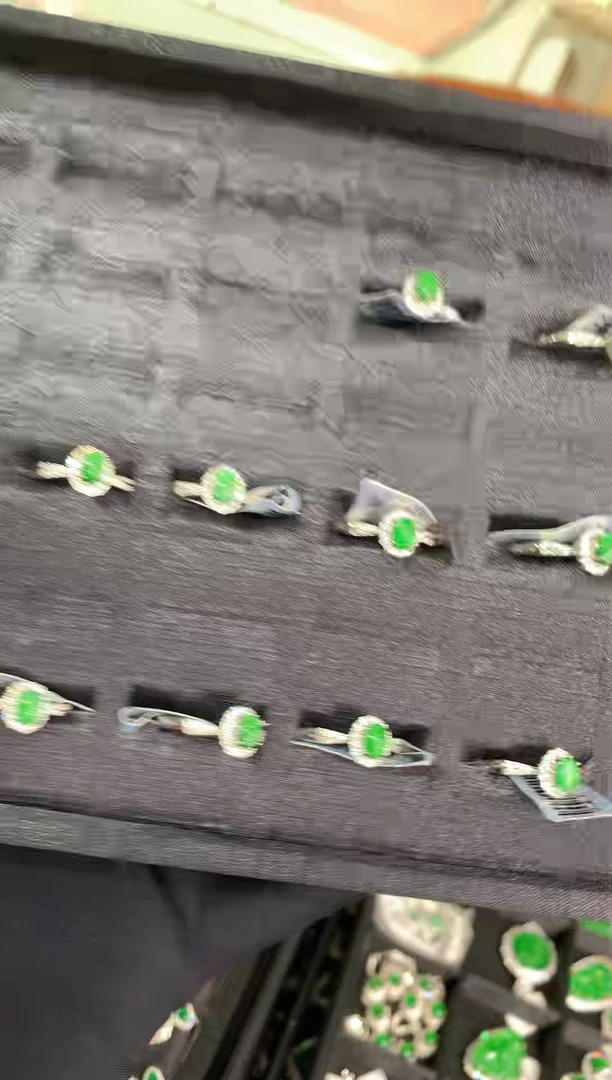 【闪购商品】定制翡翠未镶嵌8定制翡翠-多样性发货（发其一）