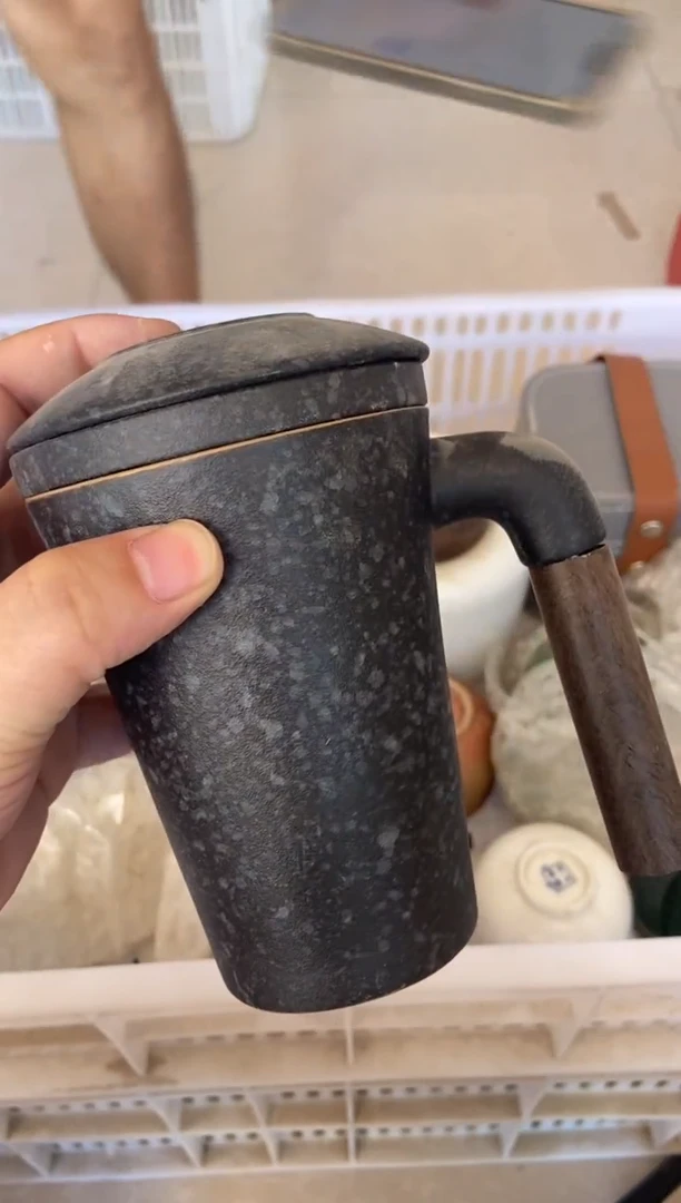 杯无运费险有瑕疵的摄影的产品有使用过的痕迹有点脏介意勿拍