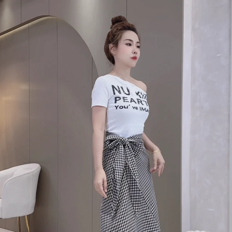 【橙子定制】新款韩版修身显瘦斜领露肩字母印花短袖T恤#2796