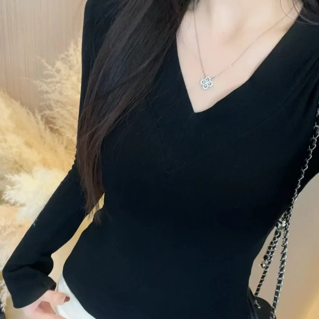 百搭针织长袖舒适显瘦V领黑白纯色内搭时尚女打底衫9909针织长袖