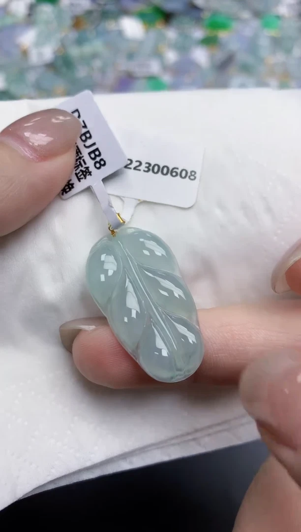 【闪购商品】翡翠颈饰18K金镶嵌天然缅甸翡翠A货