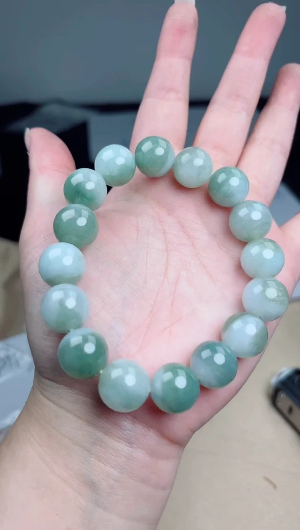 定制翡翠未镶嵌珠串