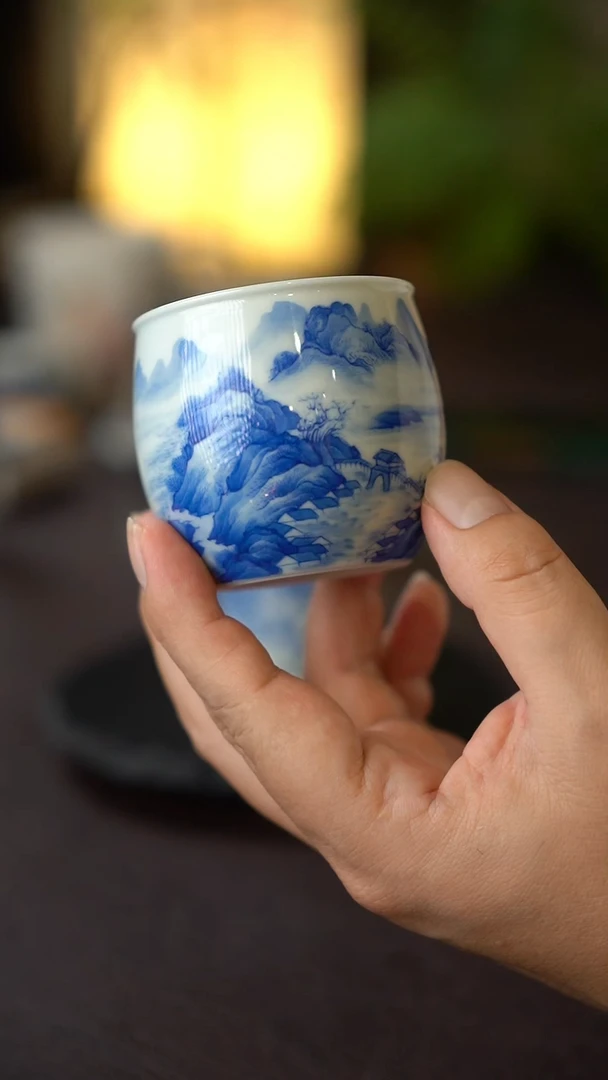 景德镇全手工手绘青花山水缸杯