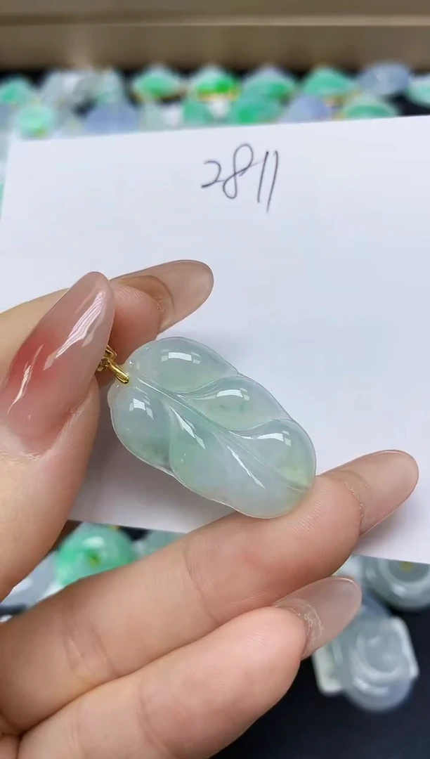 翡翠未镶嵌颈饰 天然缅甸翡翠A货