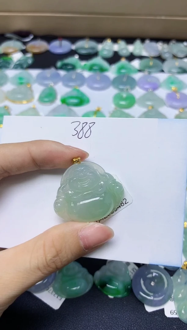 翡翠18K金镶嵌颈饰 天然缅甸翡翠A货