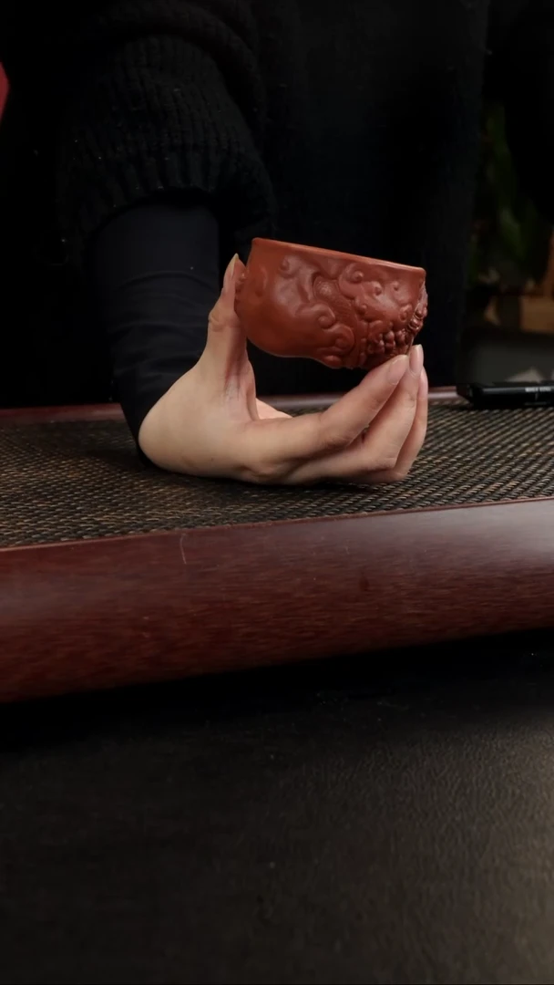 【闪购商品】紫砂茶宠微瑕朱泥龙供杯