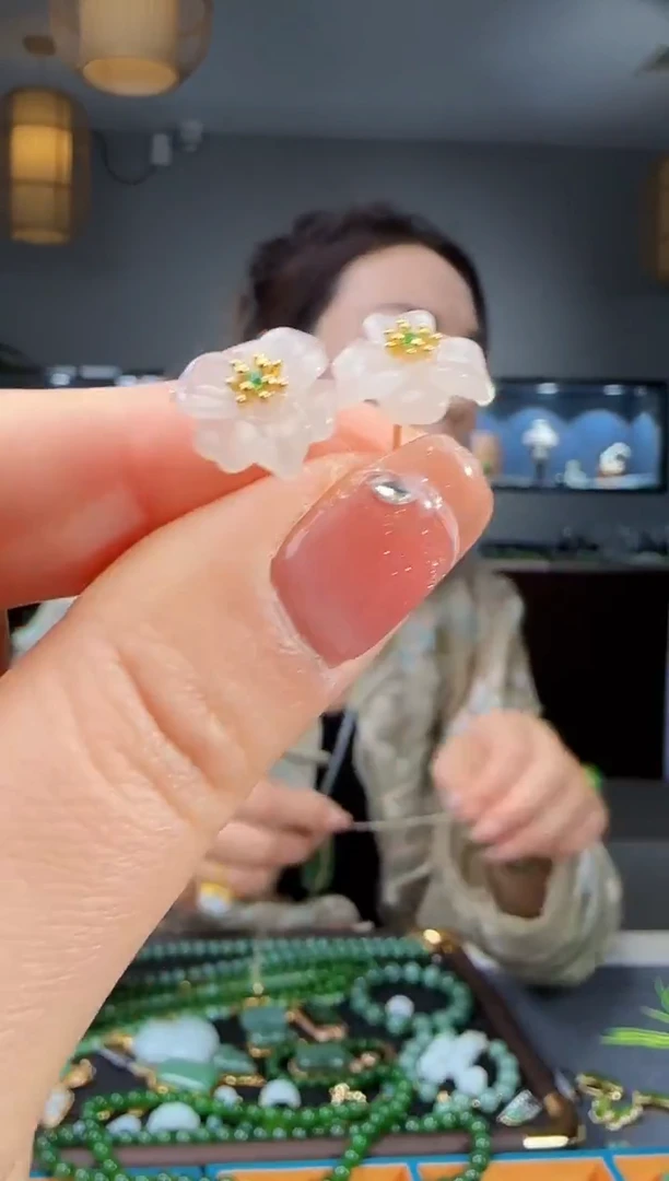 银S925镶嵌和田玉耳饰1