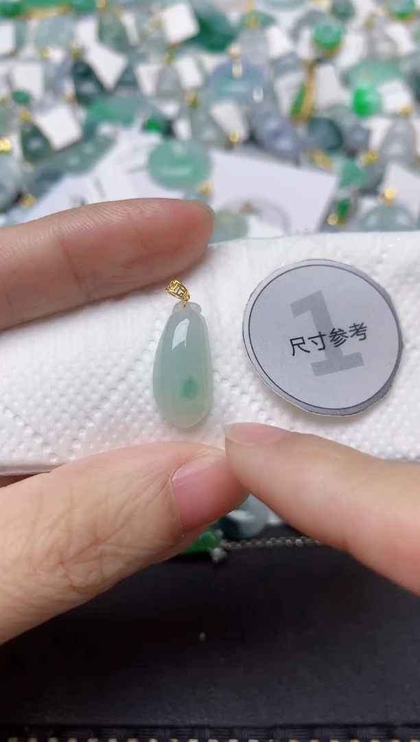 颈饰18K金镶嵌翡翠天然缅甸A货翡翠