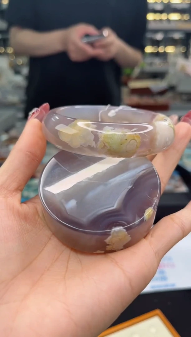 【闪购商品】石英质玉手镯未镶嵌62圈口（赠品镯心）S9545