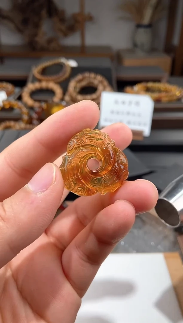 【闪购商品】琥珀颈饰未镶嵌璇玑