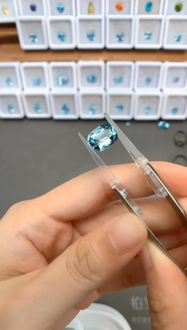 未镶嵌裸石定制海蓝宝石3.51ct 03060