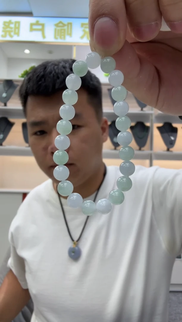 未镶嵌挂件翡翠江***姐天然翡翠A货孤品一件