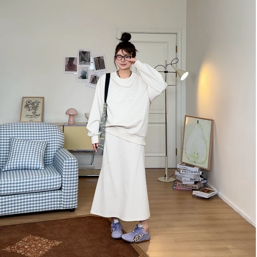 晶咕【悠扬春日】时尚休闲美式百搭圆领字母套头卫衣+半身裙