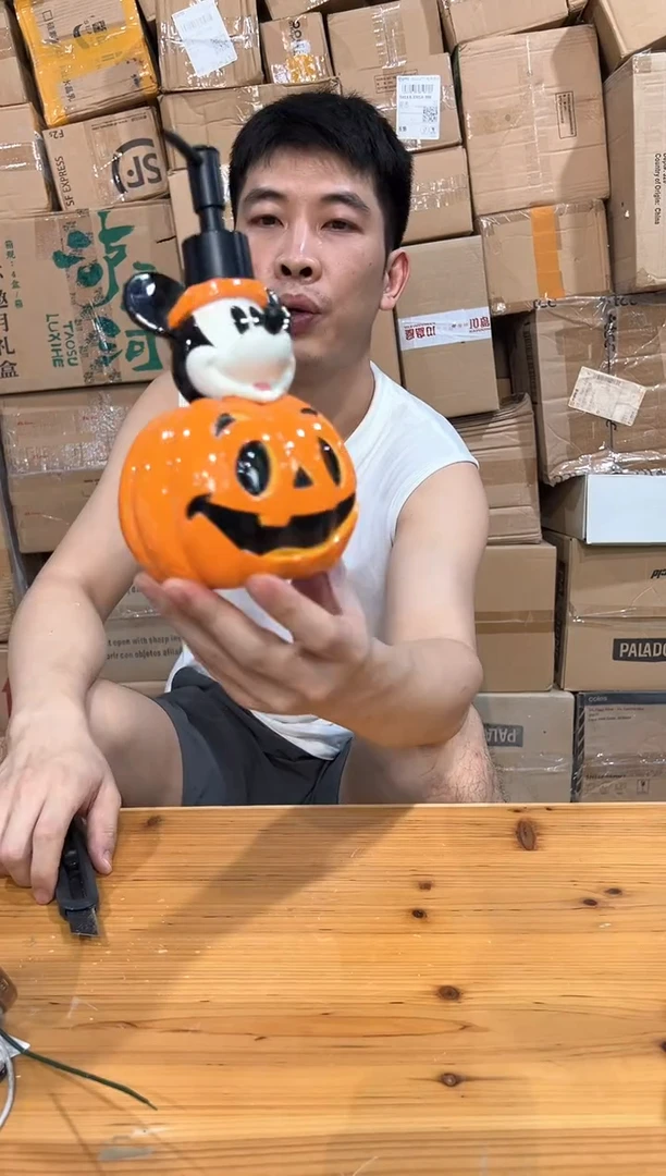 瓷片树脂米奇南瓜按压瓶