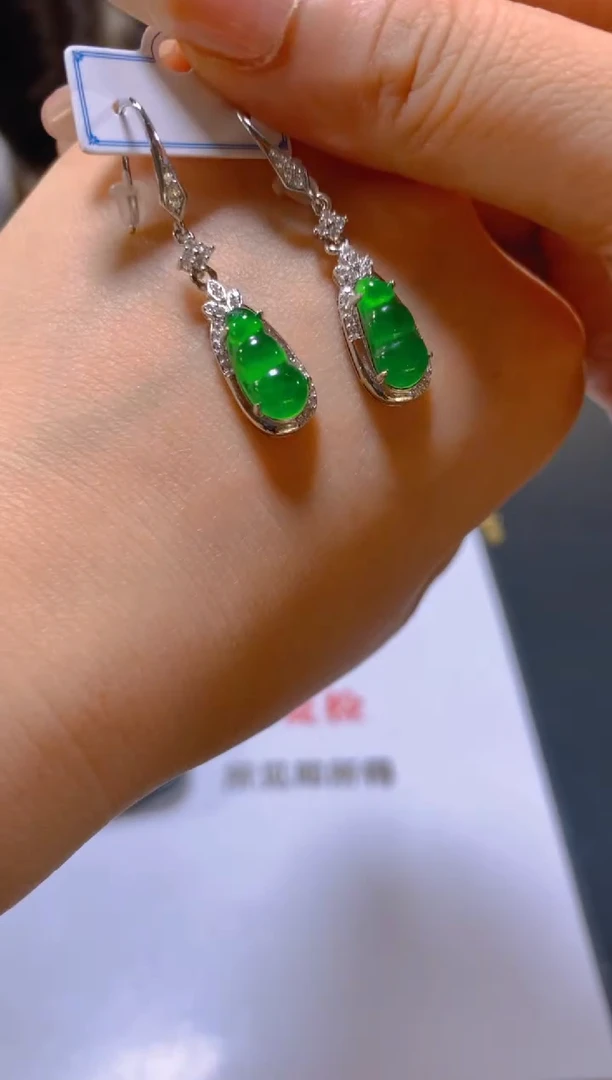 未镶嵌翡翠耳饰多样性发一