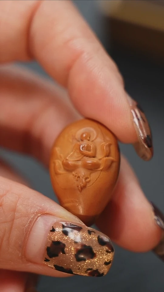 【闪购商品】橄榄核吊坠 梦梦精品核雕