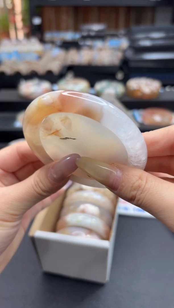 未镶嵌手链石英质玉C576(56圈赠送镯心)