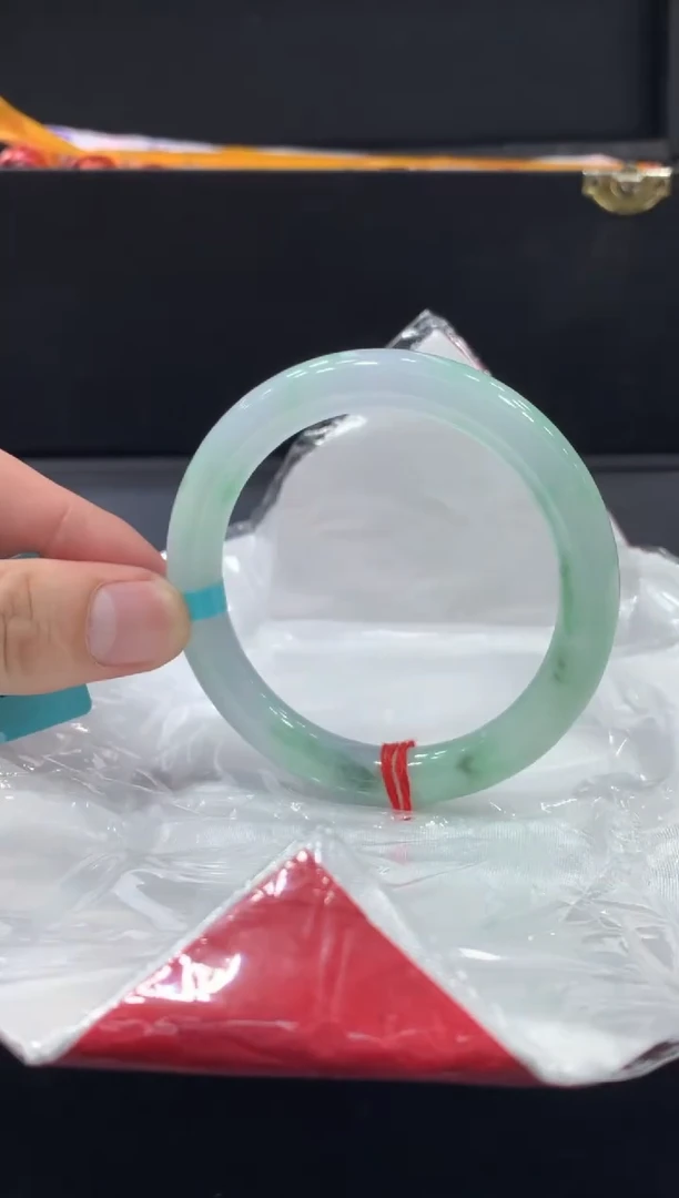 未镶嵌手镯翡翠翡翠手镯