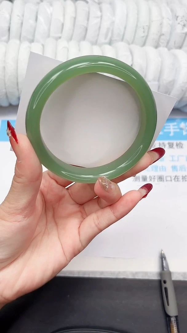 未镶嵌手镯石英质玉65-60.3HSL