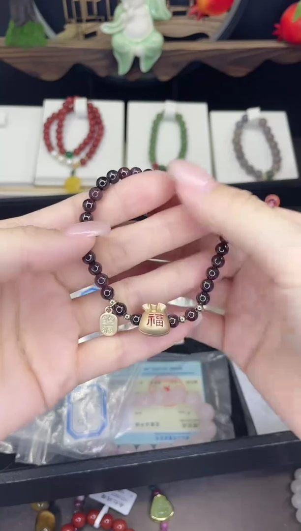 【闪购商品】石榴石手链银S925镶嵌石榴石手链