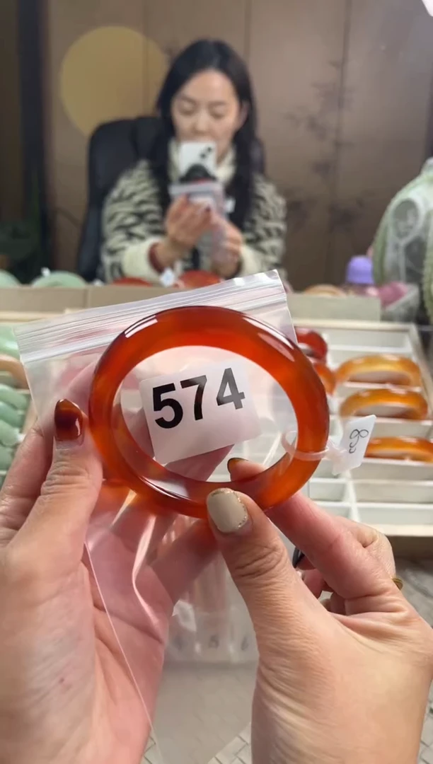 手镯玛瑙/玉髓未镶嵌披**肠574