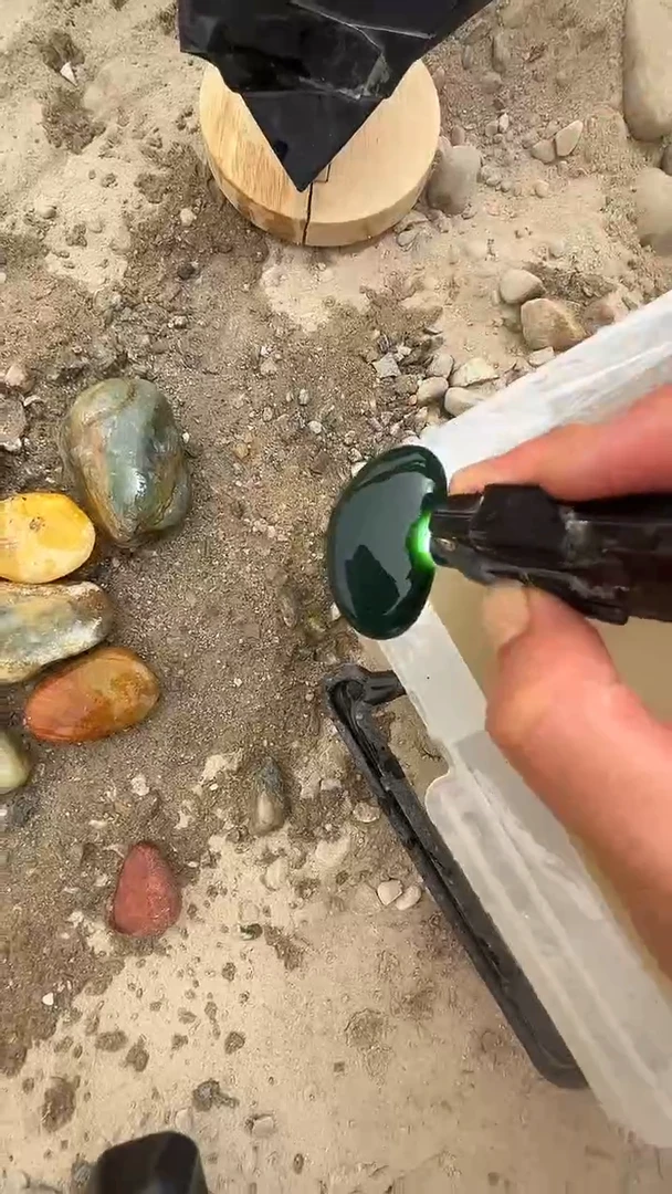 颈饰未镶嵌和田玉002