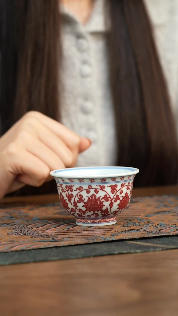 【闪购商品】阳春白雪 全红中号缠枝压手